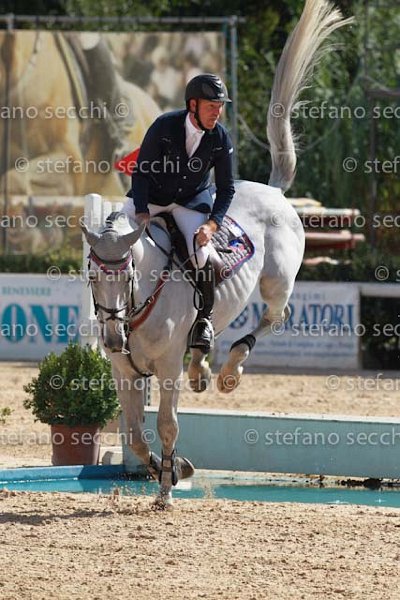 MEDINI_BLU PICASSO_GIO CAV 2011_(0484) SS3_2261.jpg